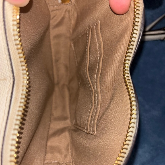 Coach Heart-Shaped Tan Crossbody Bag - Picture 4 of 5